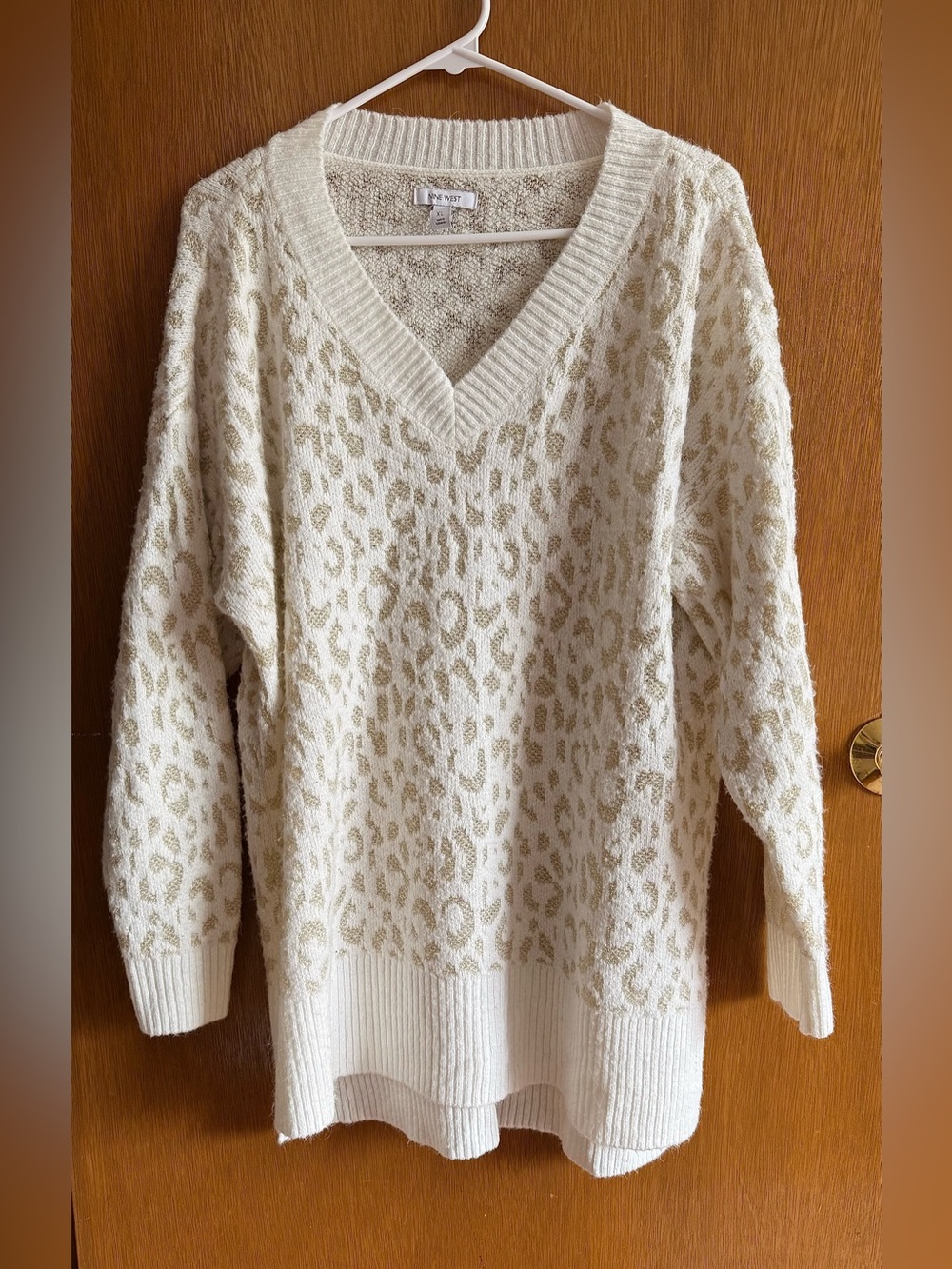 XL Nine West Off White & Gold Metallic Leopard Print V Neck Sweater